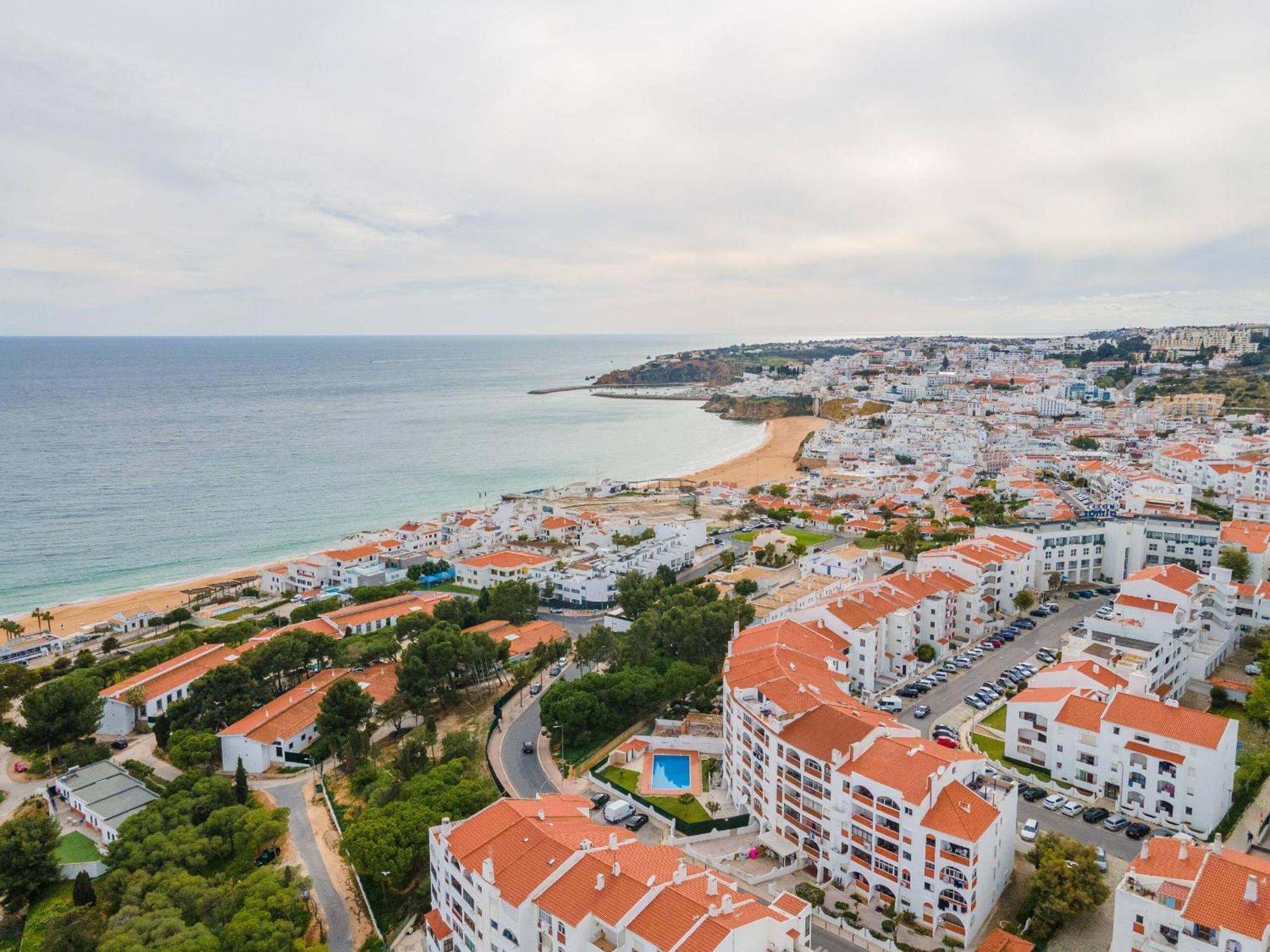 Palmeiras Apartment - 19A By Hellovacations Албуфейра Экстерьер фото